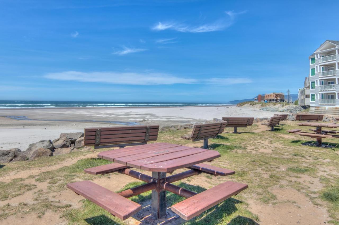 Lakefront Beachhouse Rockaway Beach Exterior photo